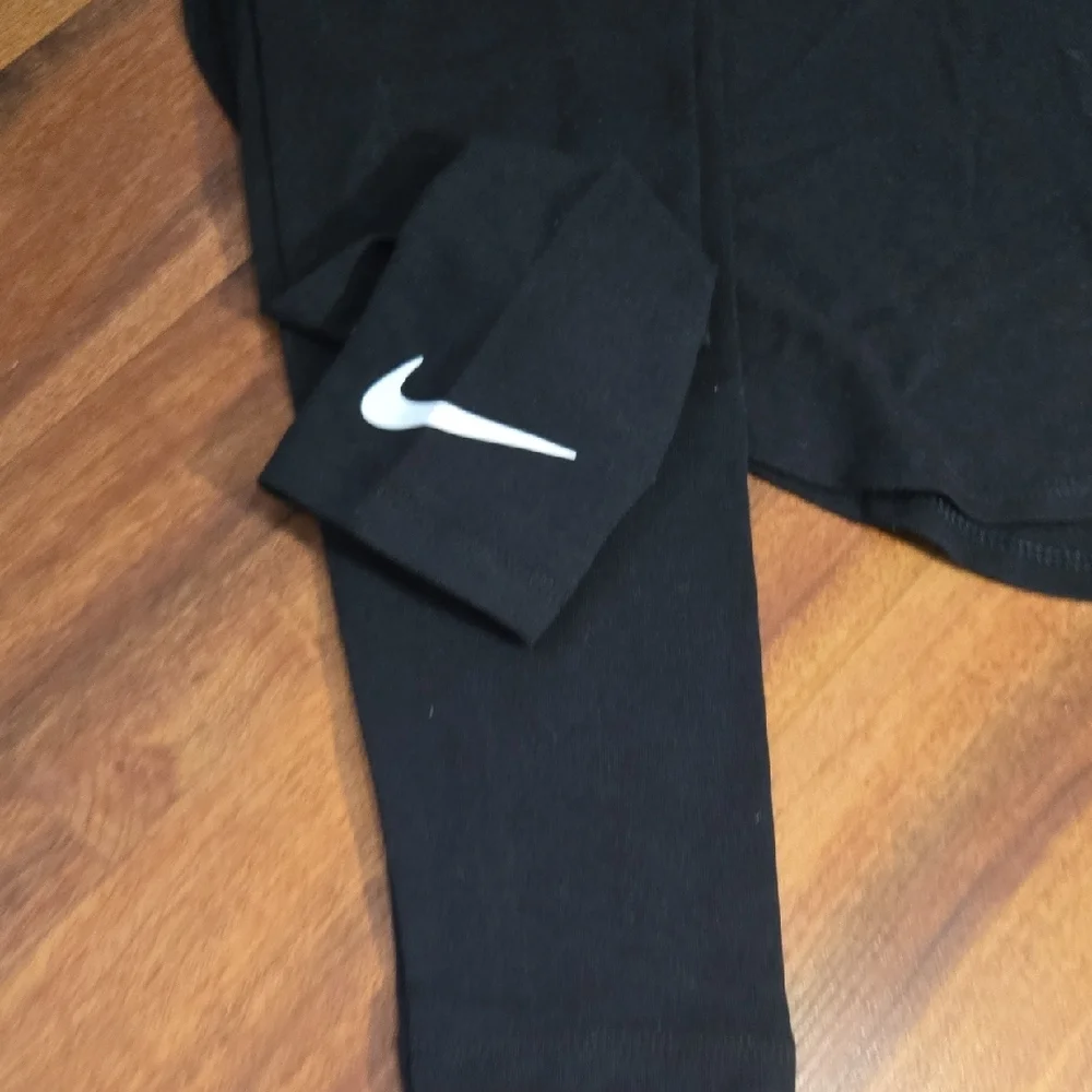 Nike Black Tee and Leggings Set with White & Lavender Swoosh - Picture 4 of 8